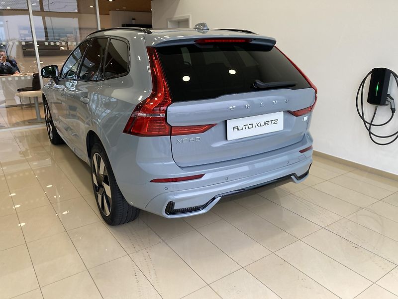 Volvo XC60 T6 eAWD Recharge Ultra Dark  - fotka 6 z 36
