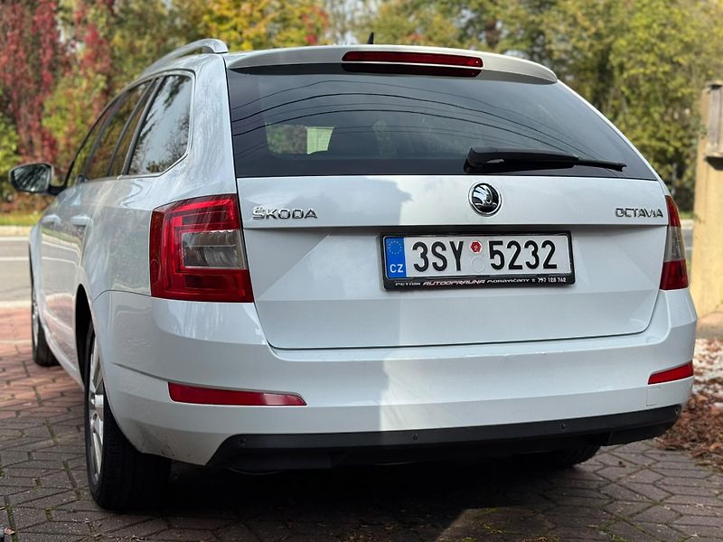 Škoda Octavia 2.0TDi STYLE 1.MAJ DPH ROZVODY - fotka 17 z 24
