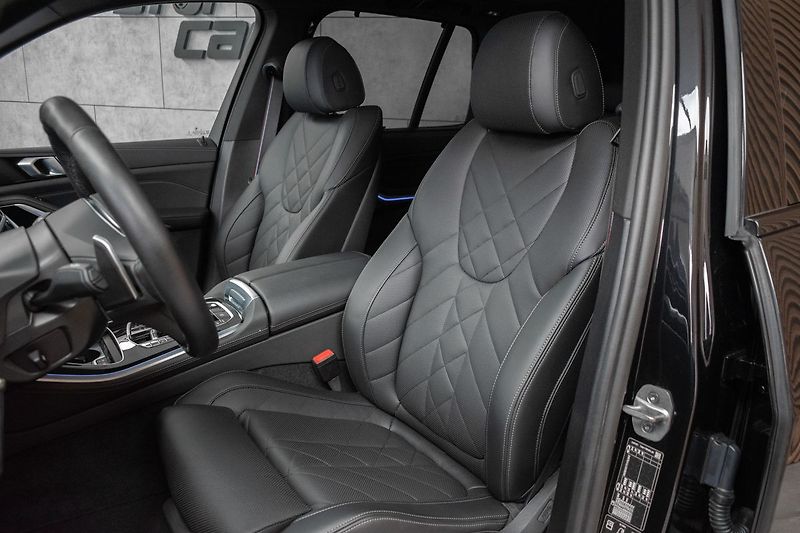 BMW X5 30d xD ///M*ZÁRUKA 9/27*7míst* - fotka 11 z 74