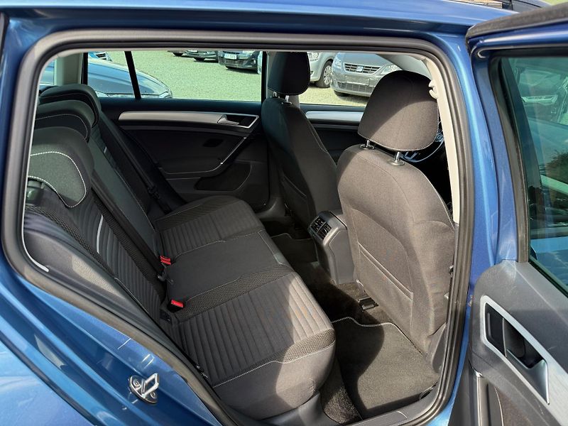 Volkswagen Golf 1.4 TSI CUP - fotka 11 z 13