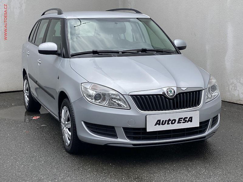Škoda Fabia (2011) 1.6 TDi, Ambition, tempo, TZ - fotografie inzerátu