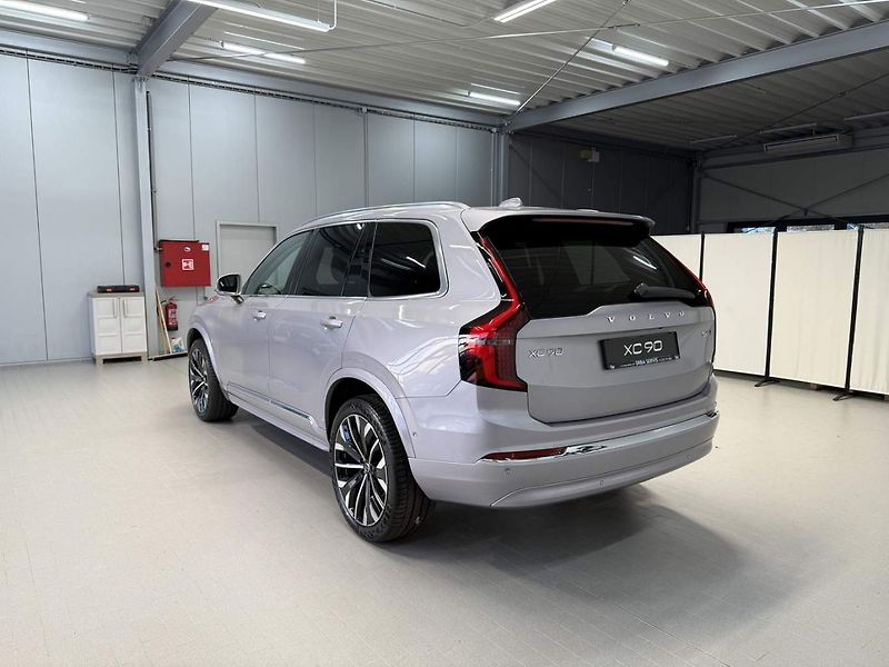 Volvo XC90 (2026) B5 2.0L 250+14k AT8 AWD PLUS B - fotka 3 z 6