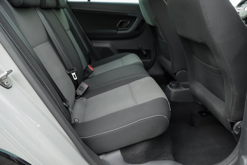 Škoda Fabia 1.2 TSI MONTECARLO - fotka 16 z 37