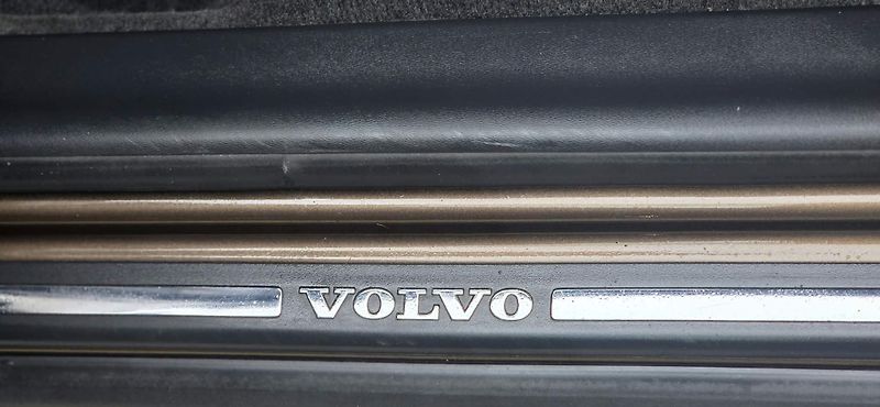 Volvo XC70 (2015)  158 kw D5 - fotka 15 z 21