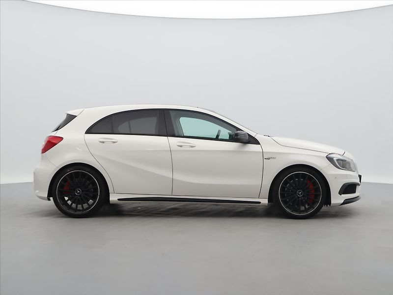 Mercedes-Benz Třídy A 2,0 45 265 kW 4Matic AMG Aut. - fotka 8 z 33