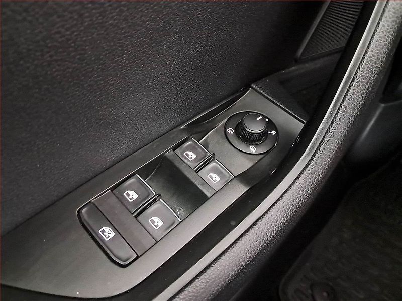 Škoda Superb (2017) Laurin&Klement 2.0 TDI 4x4 - fotka 21 z 24