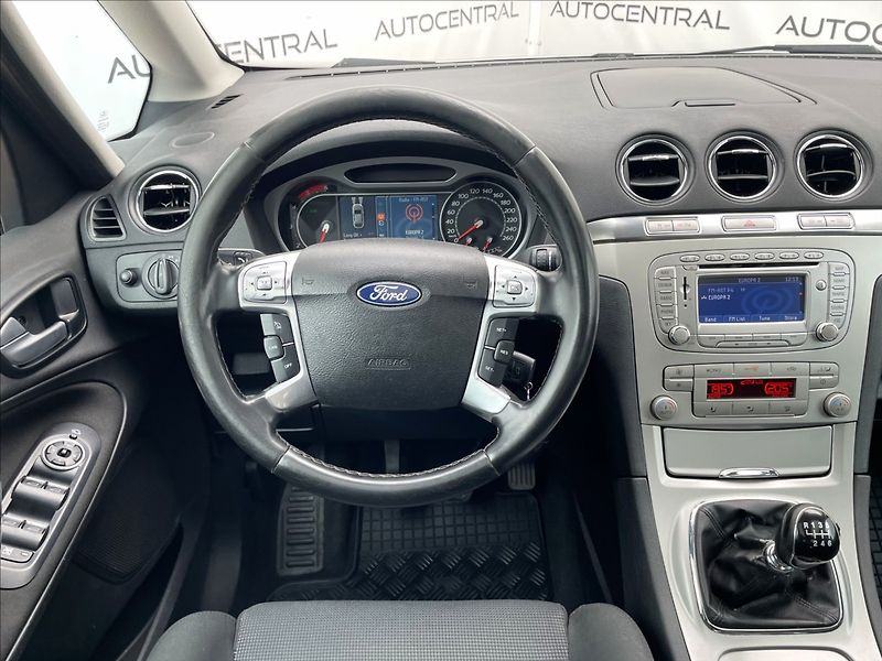 Ford Galaxy 2,0 TDCi,103kW,Titanium - fotka 15 z 27