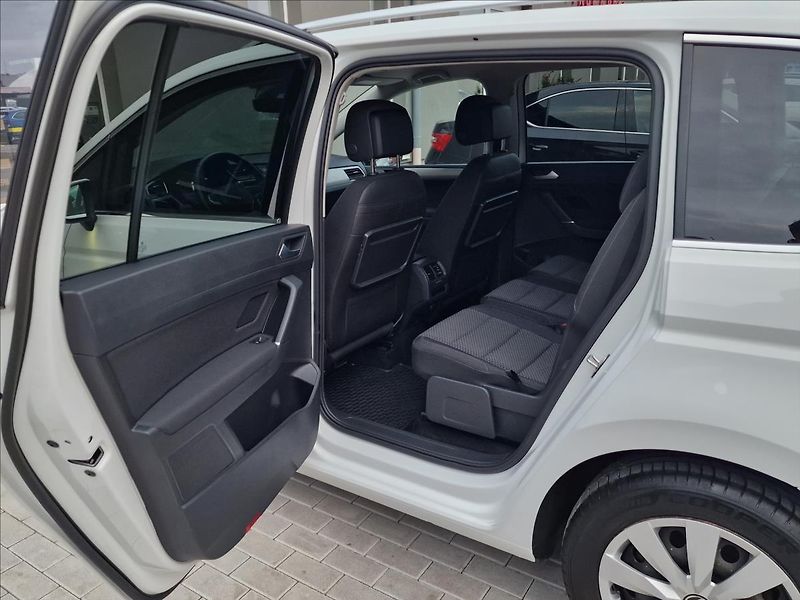 Volkswagen Touran 2.0 TDI Comfortline,ČR,1.Maj. - fotka 18 z 50