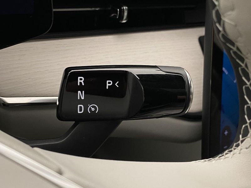 Volvo ES90 (2026) PURE ELECTRIC EXT.SINGLE ULTRA - fotka 31 z 69