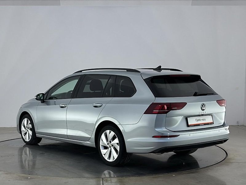Volkswagen Golf Life DSG - fotka 15 z 29