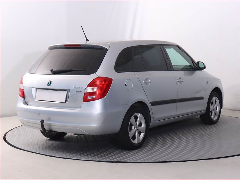 Škoda Fabia (2012) 1.2 TSI, Serv.kniha, Tempomat - fotka 5 z 16
