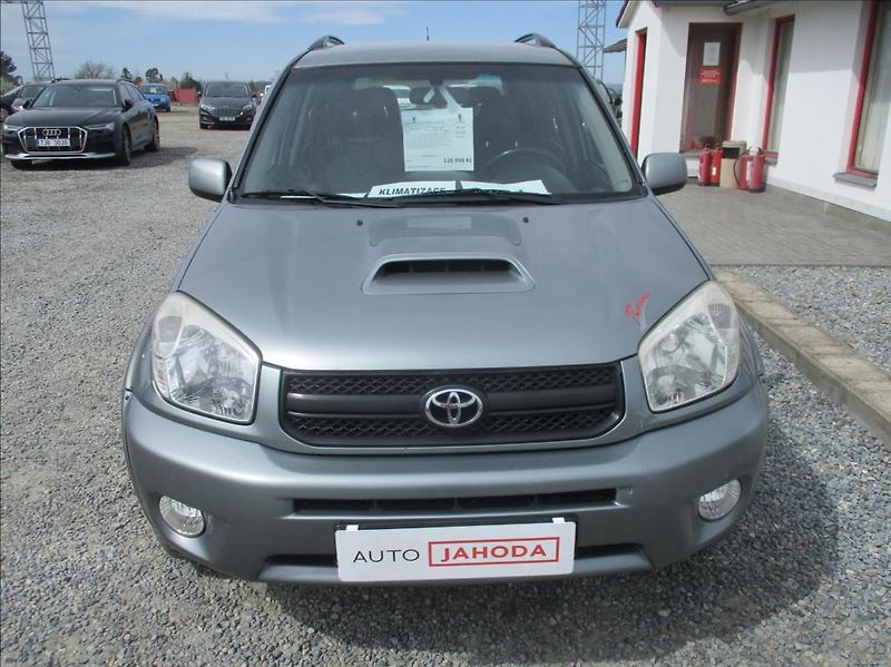 Toyota RAV4 2,0 D4D, 4x4,digiklima,tažné, - fotka 2 z 33