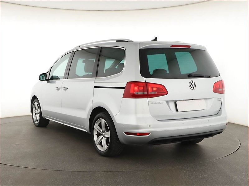 Volkswagen Sharan (2013) 2.0 TDI, Automat, 7 míst, Kůže - fotka 4 z 20