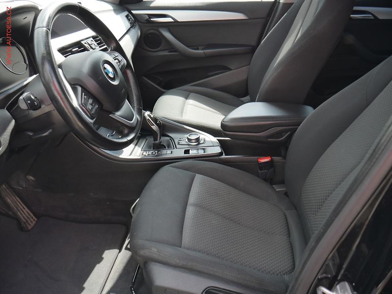 BMW X1 (2020) 2.0D 2.0 xDrive18d, ČR, AT - fotka 9 z 17