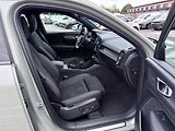 Volvo XC40 B4 FWD // ULTRA // REZERVACE - náhled 19