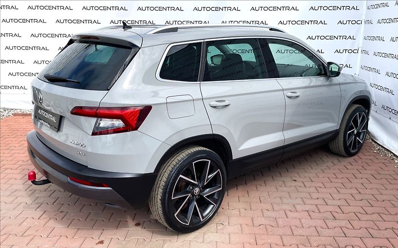 Škoda Karoq 2,0 2,0TDi,110kW,STYLE.,4x4,DS - fotka 5 z 35