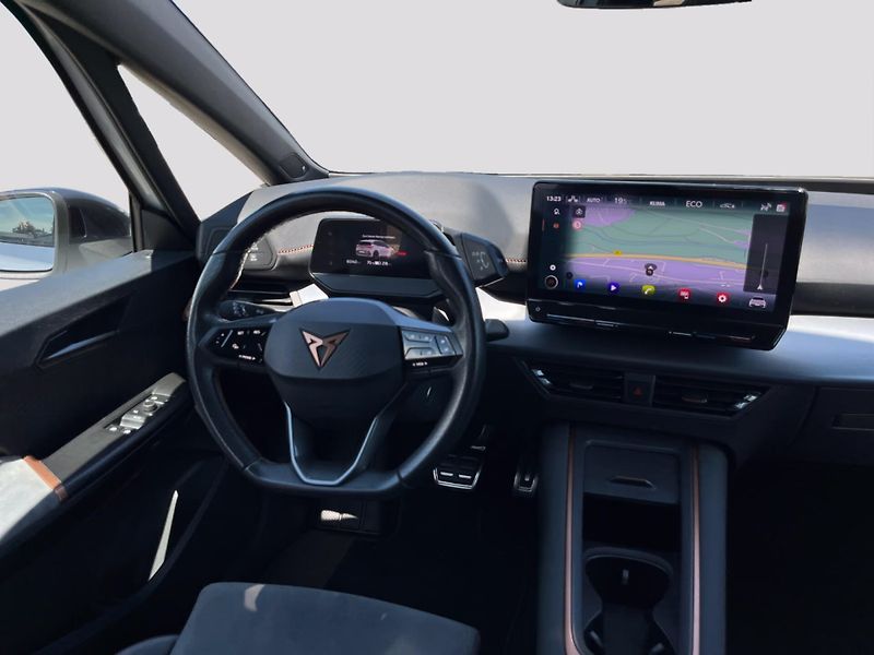 Cupra Born 150kW SoH 94,3% Pano Beats Kam - fotka 7 z 10