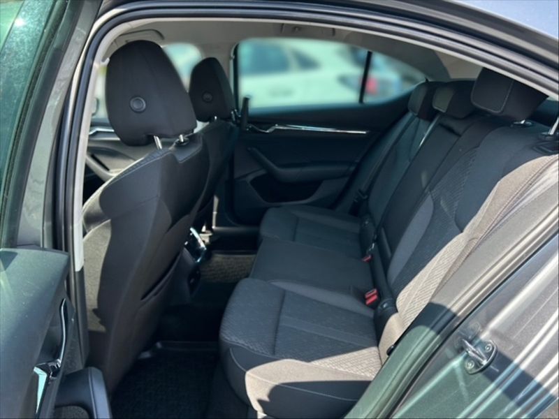 Škoda Octavia 2,0 TDI 110 Style AT - fotka 8 z 11