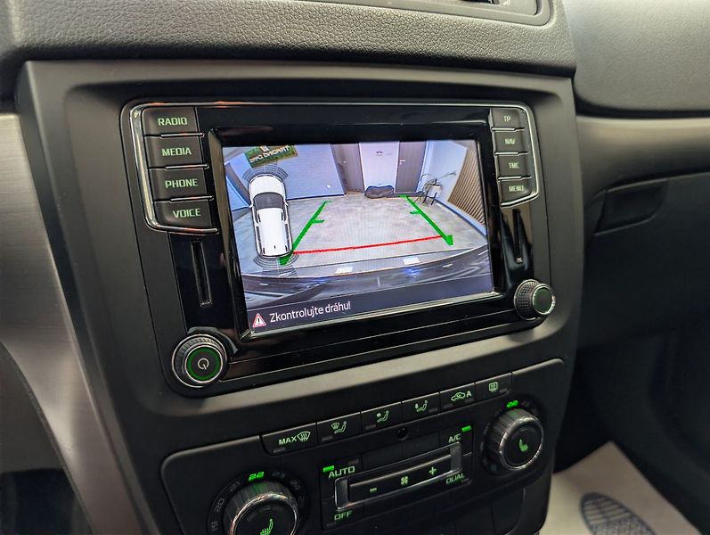 Škoda Yeti 1.4 TSI DRIVE 4x4 DSG - fotka 27 z 28