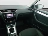 Škoda Octavia (2019) Elegance 1.6 TDI, Tempomat - náhled 8