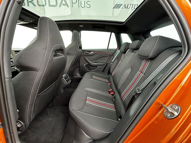 Škoda Kamiq (2024) 1.0 TSI 85kW DSG Monte Carlo - fotka 30 z 35