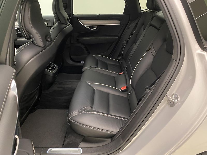 Volvo S90 B5 AWD BLACK ULTIMATE AUT CZ - fotka 5 z 62