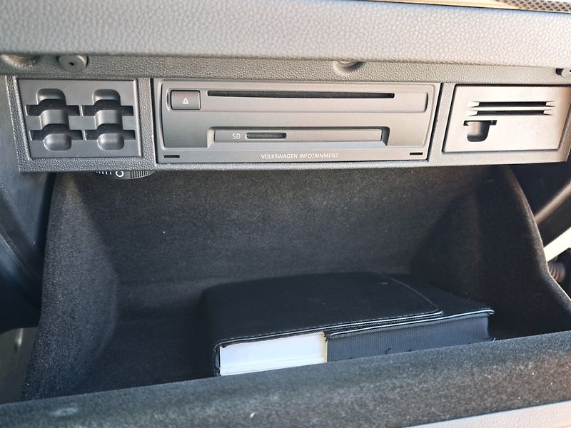 Volkswagen Golf (2014) 2,0 TDI 110 KW Highline - fotka 26 z 35
