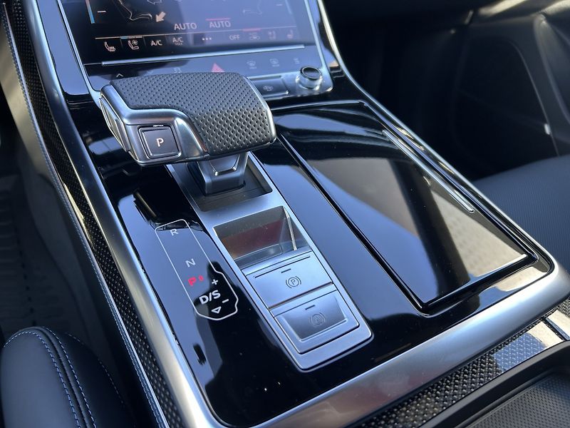 Audi SQ8 4.0 TDI V8 quattro B&O CERAMIC - fotka 22 z 41