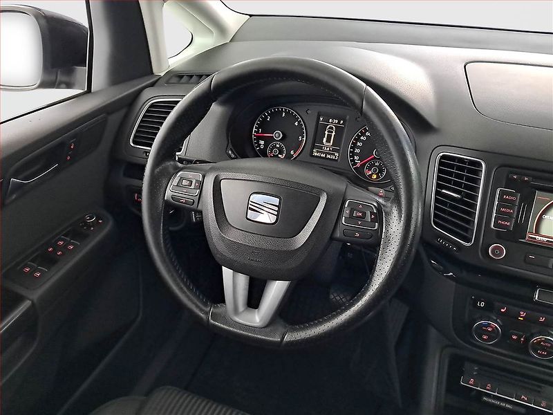 Seat Alhambra (2012) 2.0 TDI, Automat, 7 míst, Navi - fotka 18 z 21