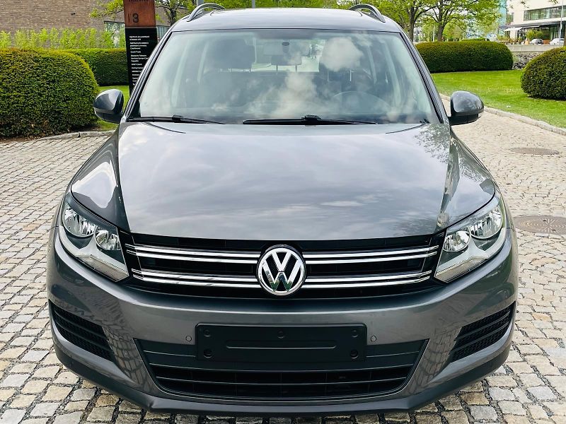 Volkswagen Tiguan 1.4TSI MANUÁL SENZORY TAŽNÉ - fotka 7 z 47