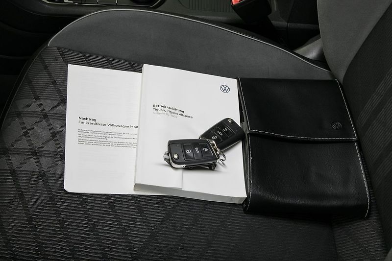 Volkswagen Tiguan Allspace 2.0TSI 140kW 4x4 DSG R-Line TZ - fotka 39 z 39