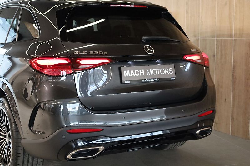 Mercedes-Benz GLC 220d 4MATIC, DISTRONIC, Tažné - fotka 12 z 38
