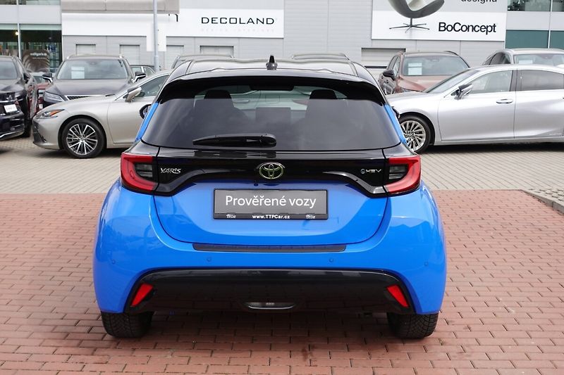 Toyota Yaris HSD Premiere Edition druhá sad - fotka 5 z 38
