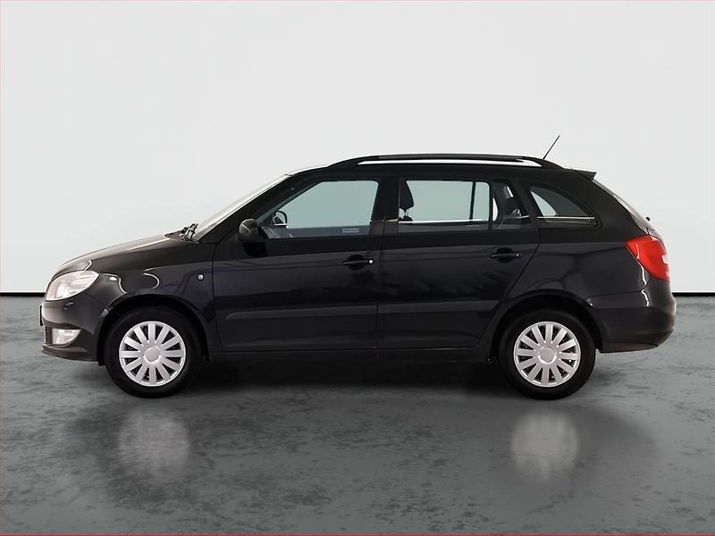 Škoda Fabia (2012) Ambition 1.6 TDI, Serv.kniha - fotka 3 z 20