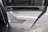 Volkswagen Touran (2017) 1.4TSI 110kw HIGHLINE 7M TAŽNÉ - náhled 47