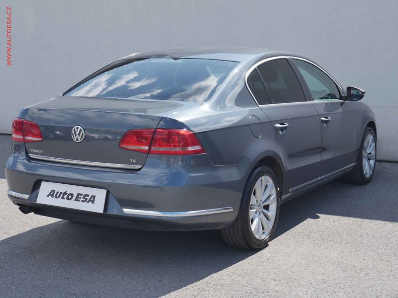Volkswagen Passat (2011) 1.4TSi, Bixenon - fotka 4 z 16