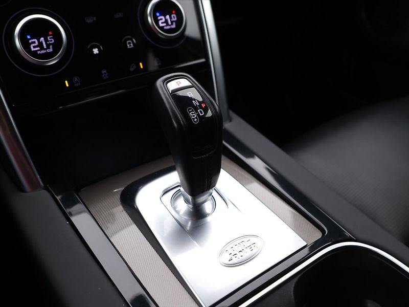 Land Rover Discovery Sport 2,0 147kW SE R-Dynamic AWD Kůž - fotka 20 z 28