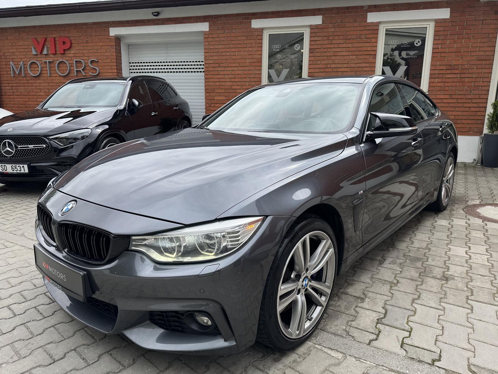 BMW Řada 4 430xD-M PAK-GR.COUPE-R19-LED