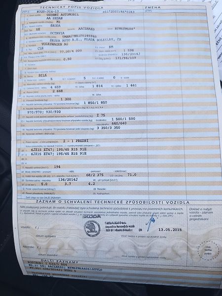 Škoda Octavia III 1.6 TDI - fotka 44 z 45