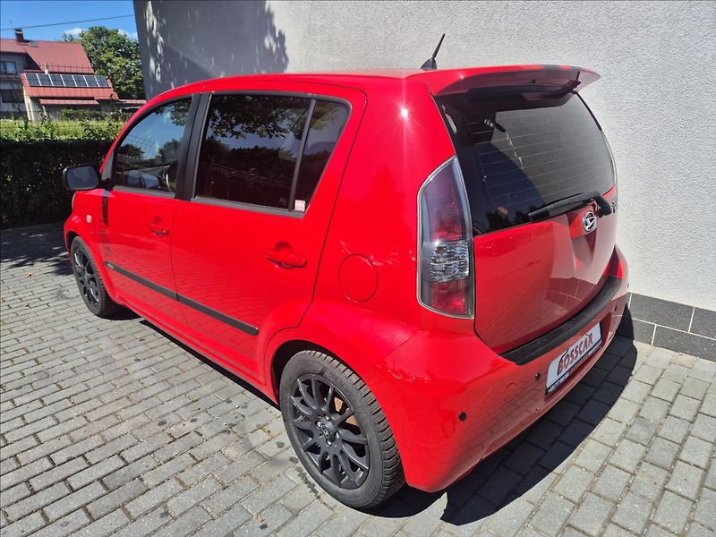 Daihatsu Sirion 1,0 i 51Kw Klima ALU - fotka 4 z 26