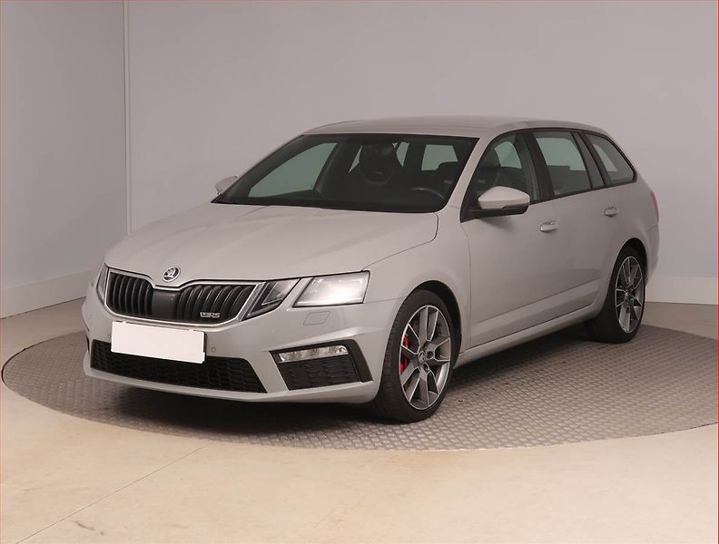 Škoda Octavia (2018) RS 2.0 TSI - fotka 2 z 16