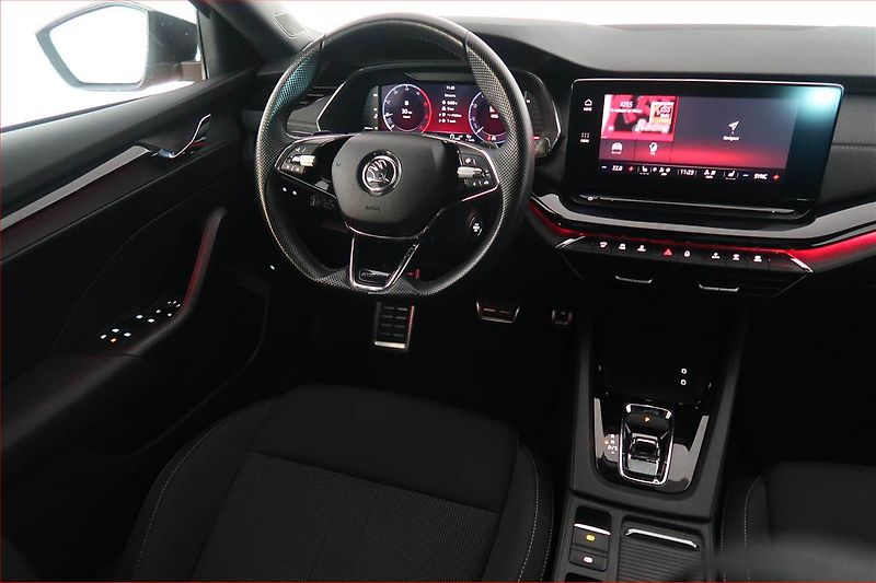 Škoda Octavia (2023) Sportline 2.0 TDI - fotka 7 z 20
