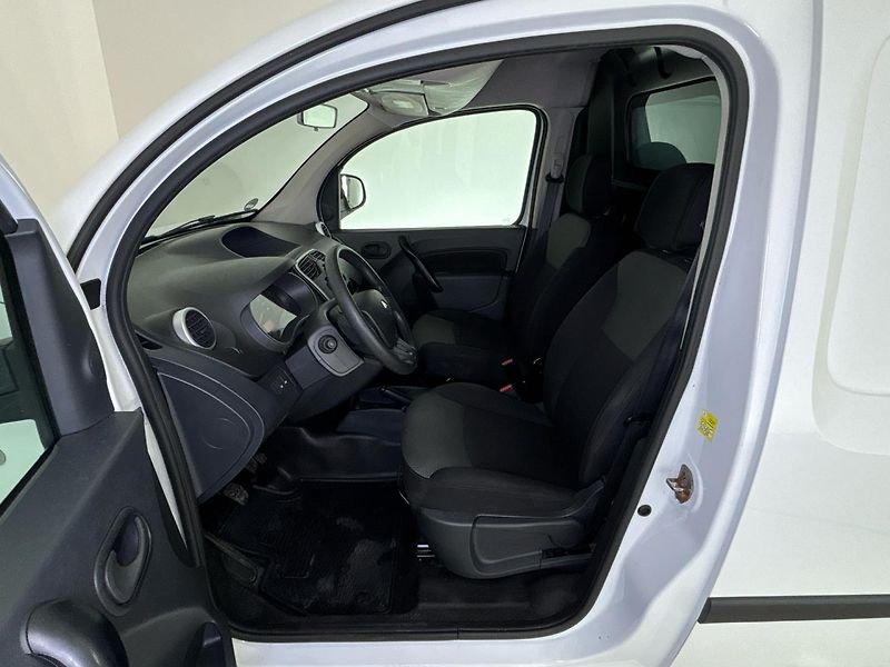 Renault Kangoo Pick-up - fotka 7 z 24