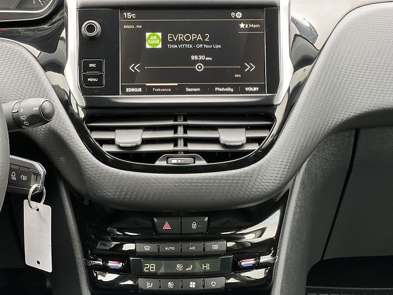 Peugeot 2008 1.2i KAMERA PŮVOD ČR 1.MAJ. - fotka 22 z 44
