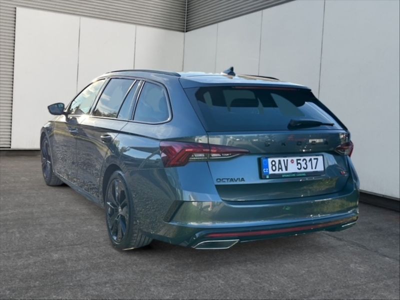 Škoda Octavia 2,0 TSI RS - fotka 4 z 11