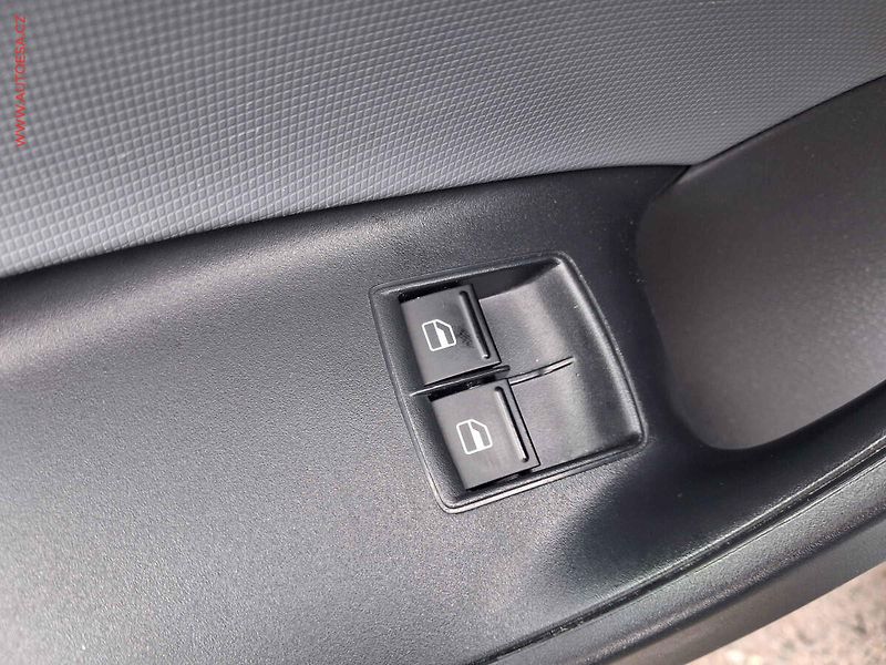 Seat Ibiza (2014) 1.2 TSi, Reference - fotka 15 z 17
