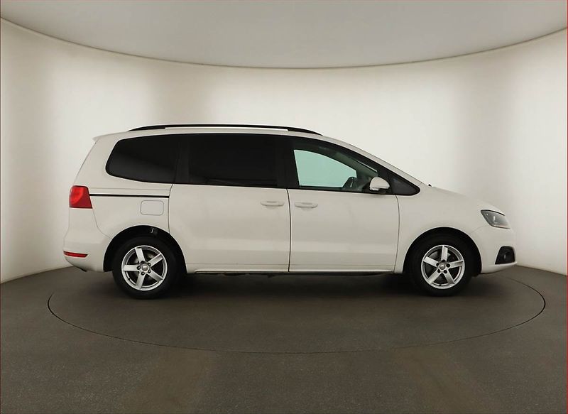 Seat Alhambra (2013) 2.0 TDI, 7 míst, Tempomat - fotka 6 z 14