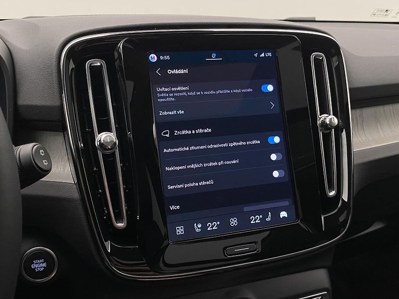 Volvo XC40 (2026) B4 AUT DARK PLUS - fotka 52 z 65