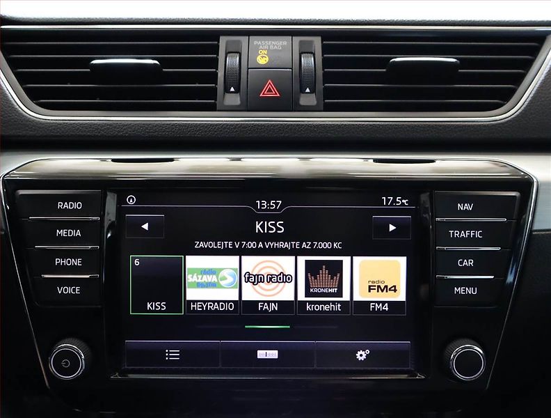 Škoda Superb (2016) Style 2.0 TDI, Automat, Navi - fotka 12 z 22