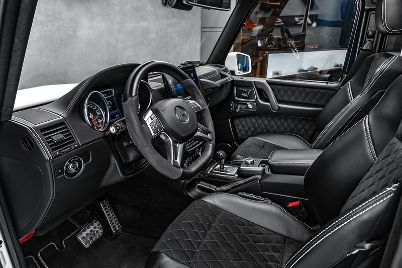Mercedes-Benz Třídy G 4x4 2 AMG Designo Carbon - fotka 15 z 29